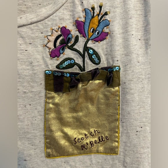 Scotch and Soda size child’s 14 t shirt with embroidery & sequins. Back 2 school - Picture 1 of 9